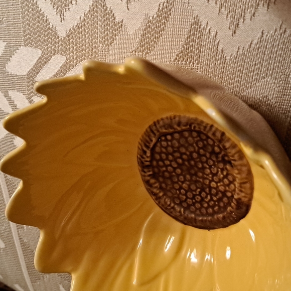 Sunflower bowl - Picture 3 of 4